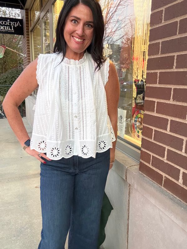 LISA EYELET LOOK
