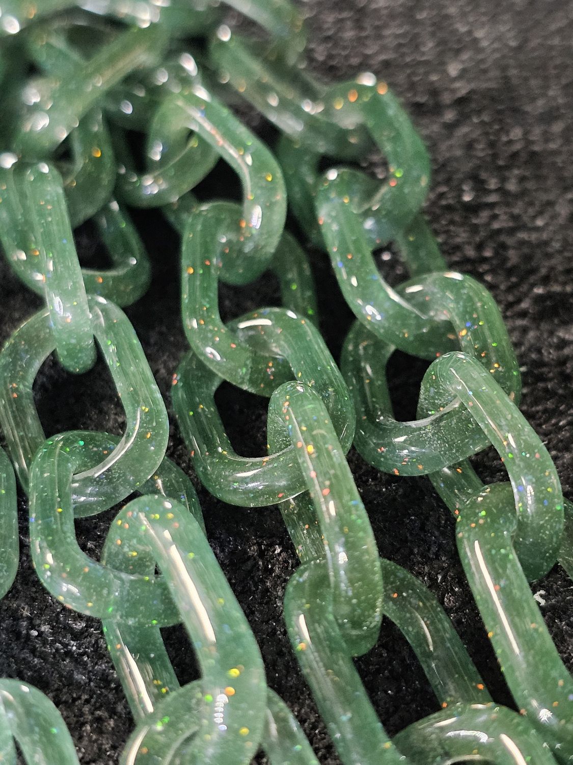 Anonamyss Glassworx Acadian Green Crushed Opal Chain
