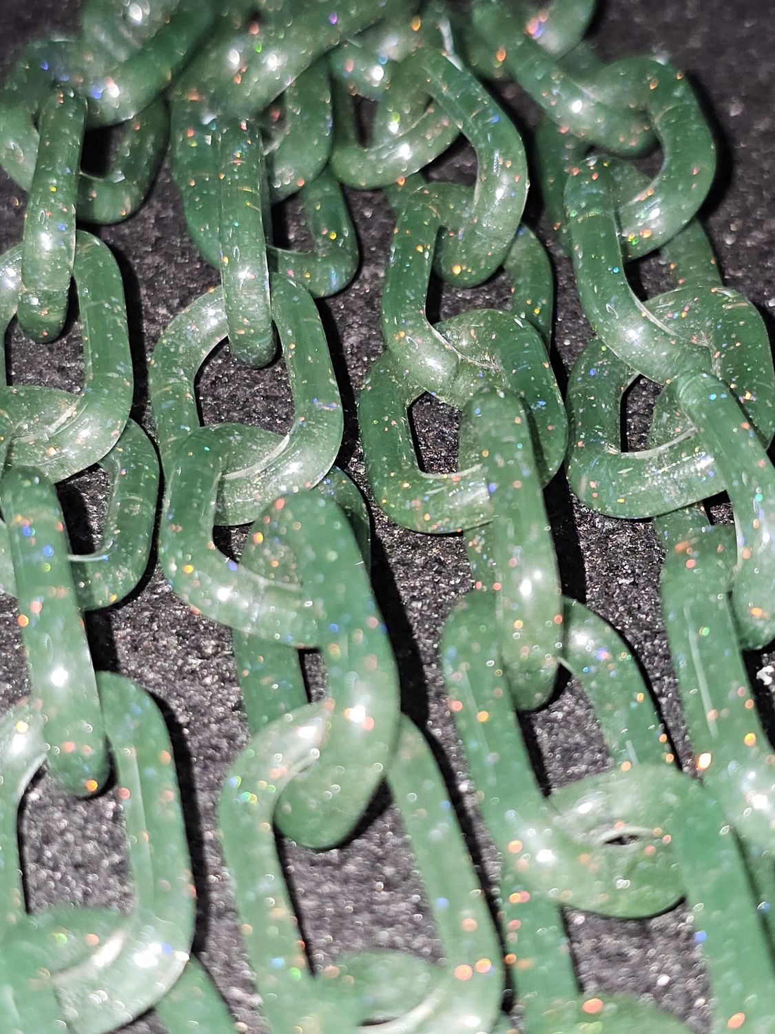 Anonamyss Glassworx Acadian Green Crushed Opal Chain