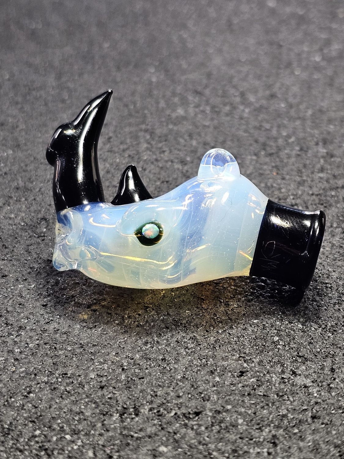 Mako Glass Rhino Pivot Top