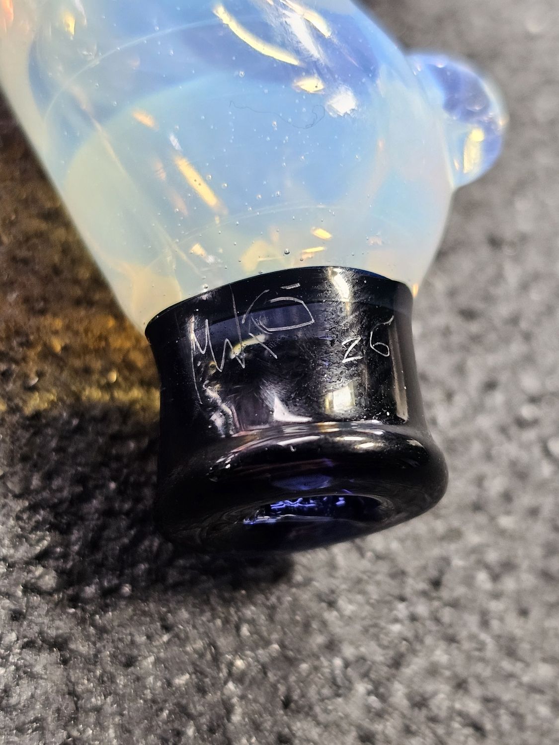 Mako Glass Rhino Pivot Top