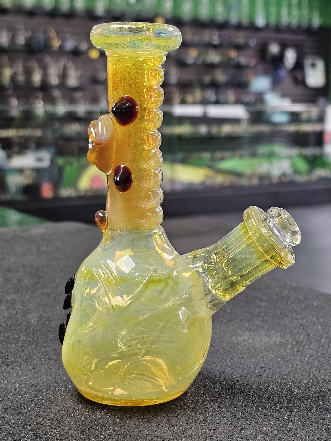 Monster Glass Nug Nibbler (yellow)