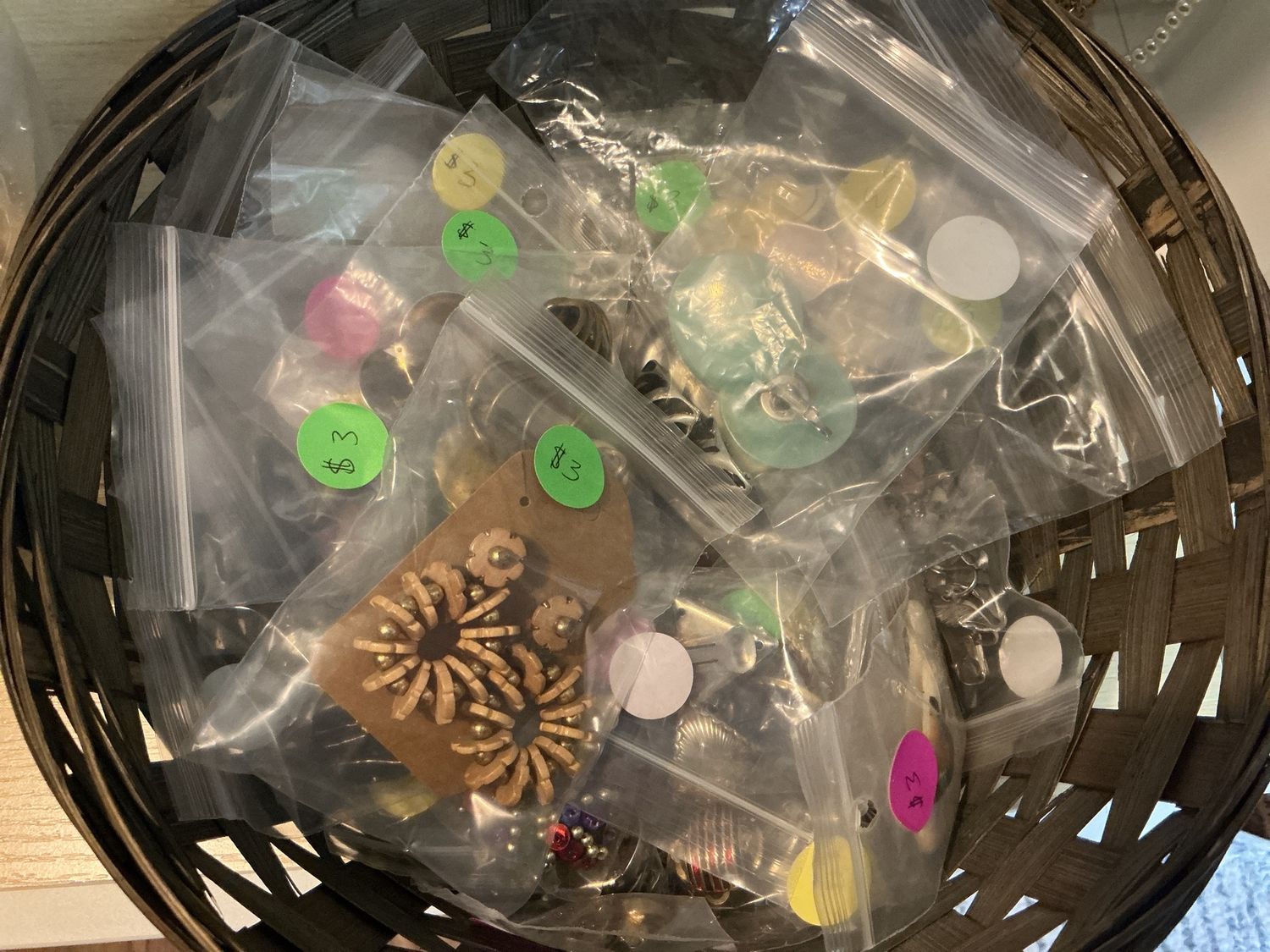 $3.00  Clip on Earrings