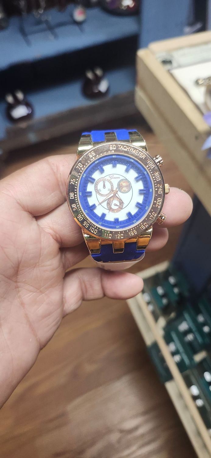 Geneva watch Tach