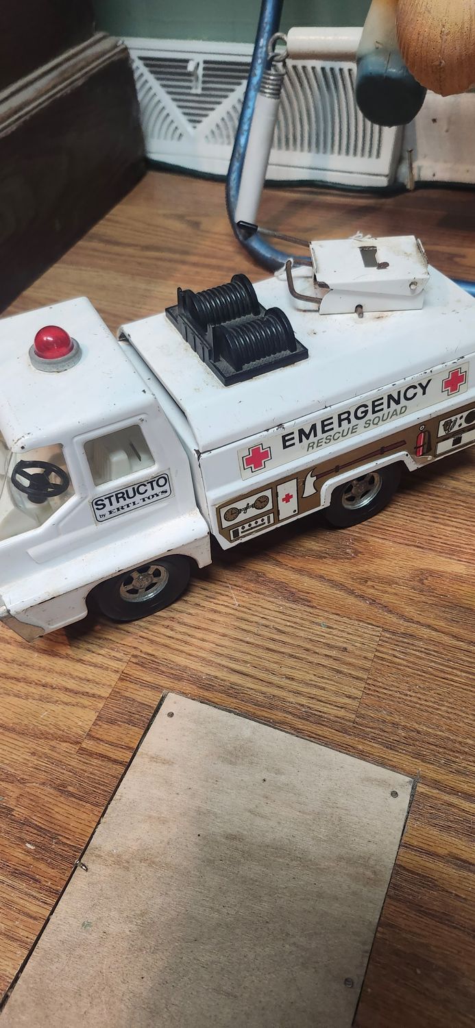 Toy Rescue truck