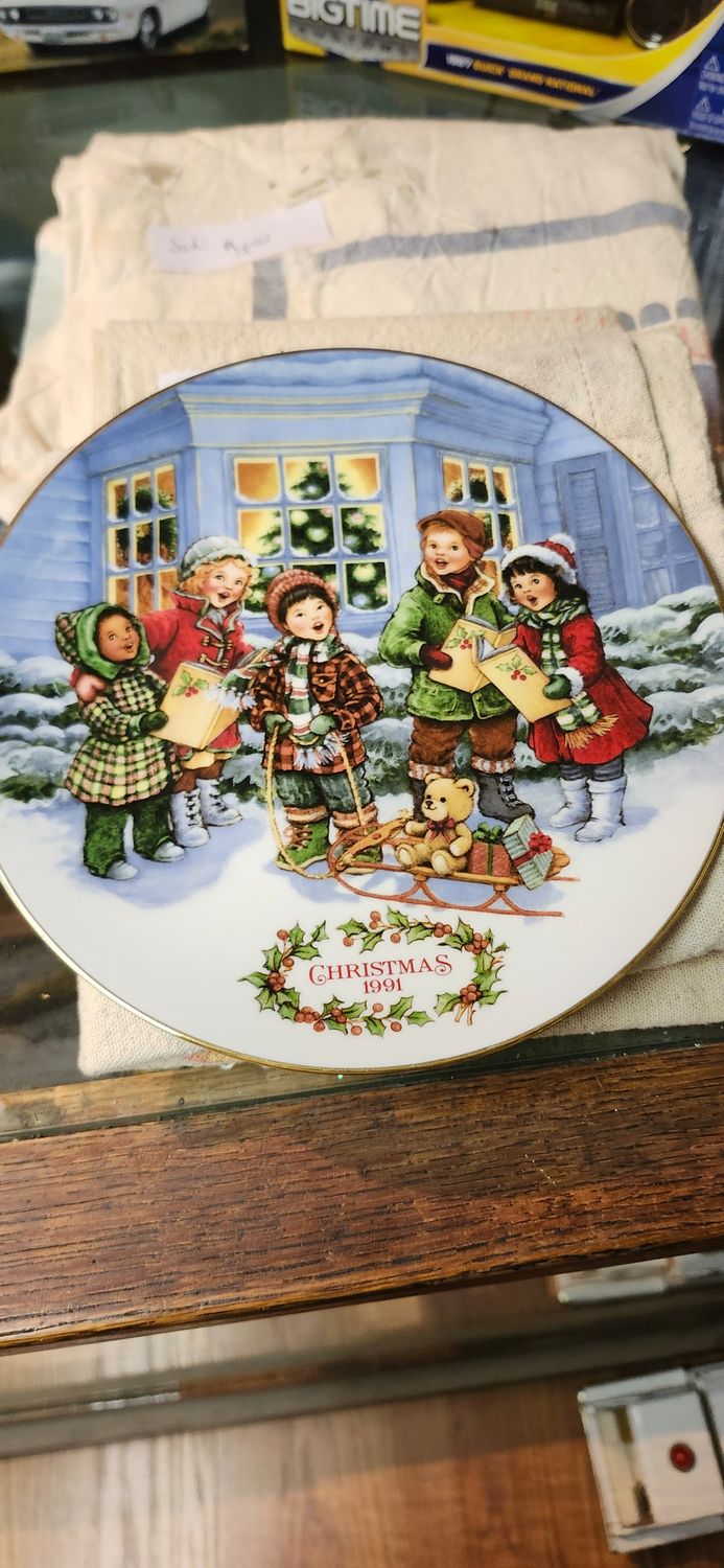 1991 Christmas plate