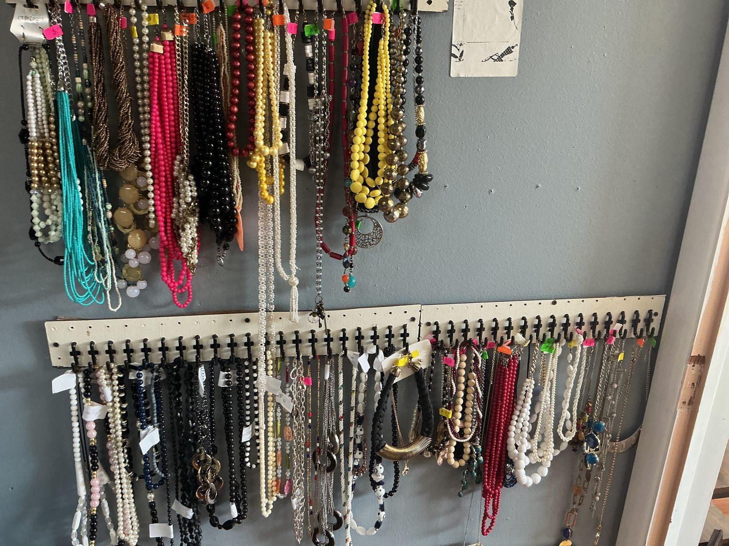 $8.00 Vintage Necklaces Jewelry
