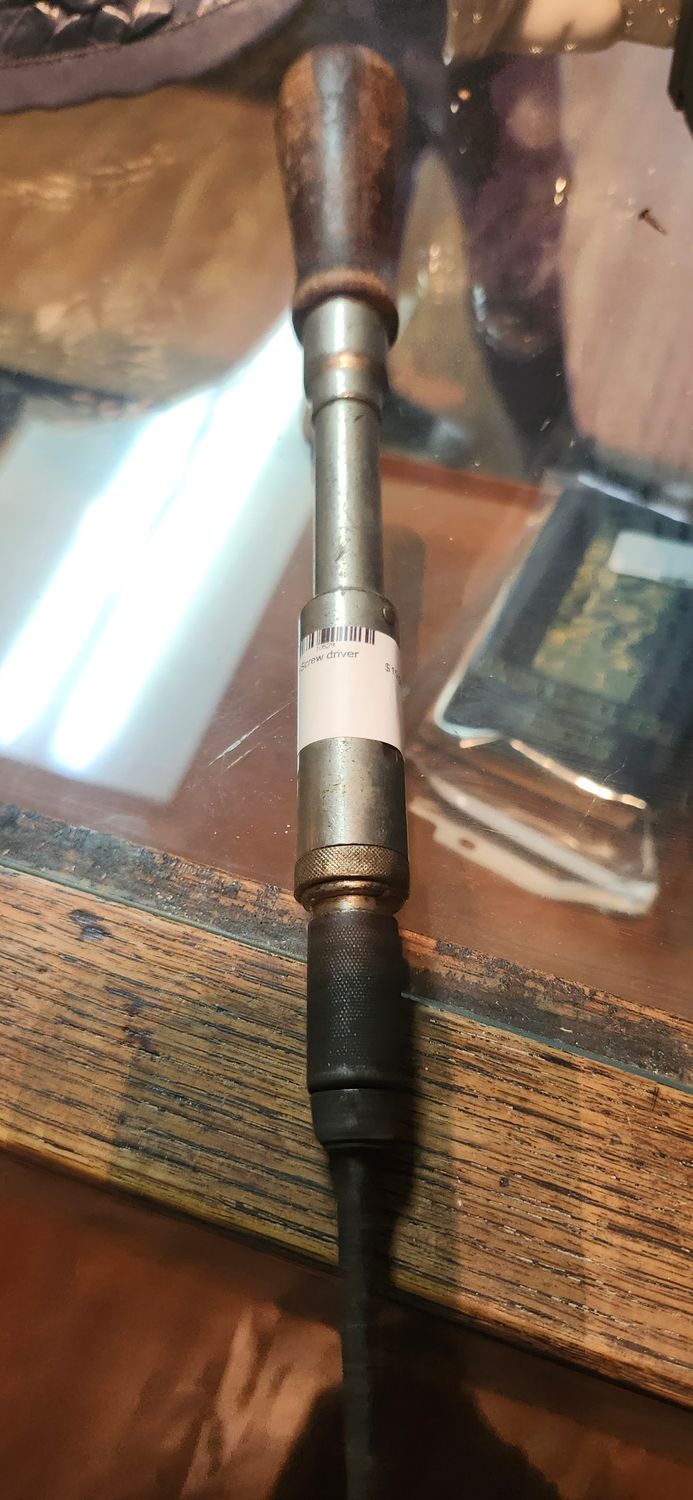 Push Type Screw driver