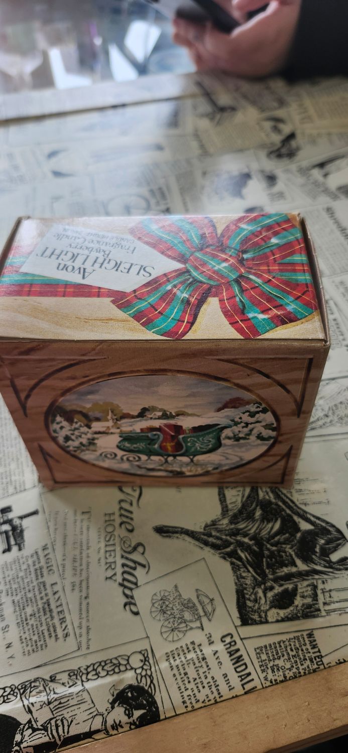 Avon Sleigh Candle