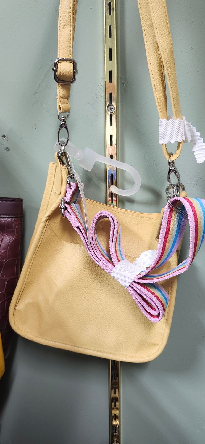 No boundaries hand bag