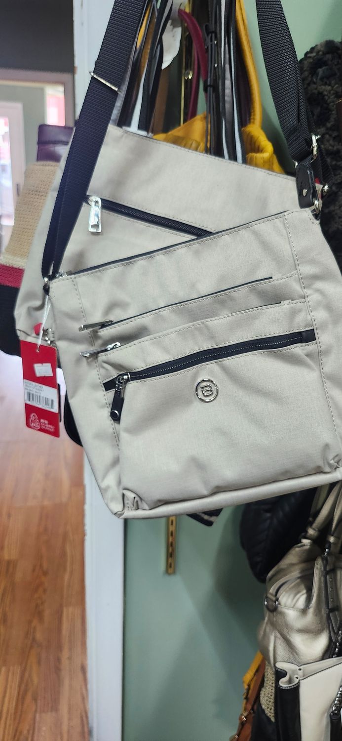 Beside-u handbag