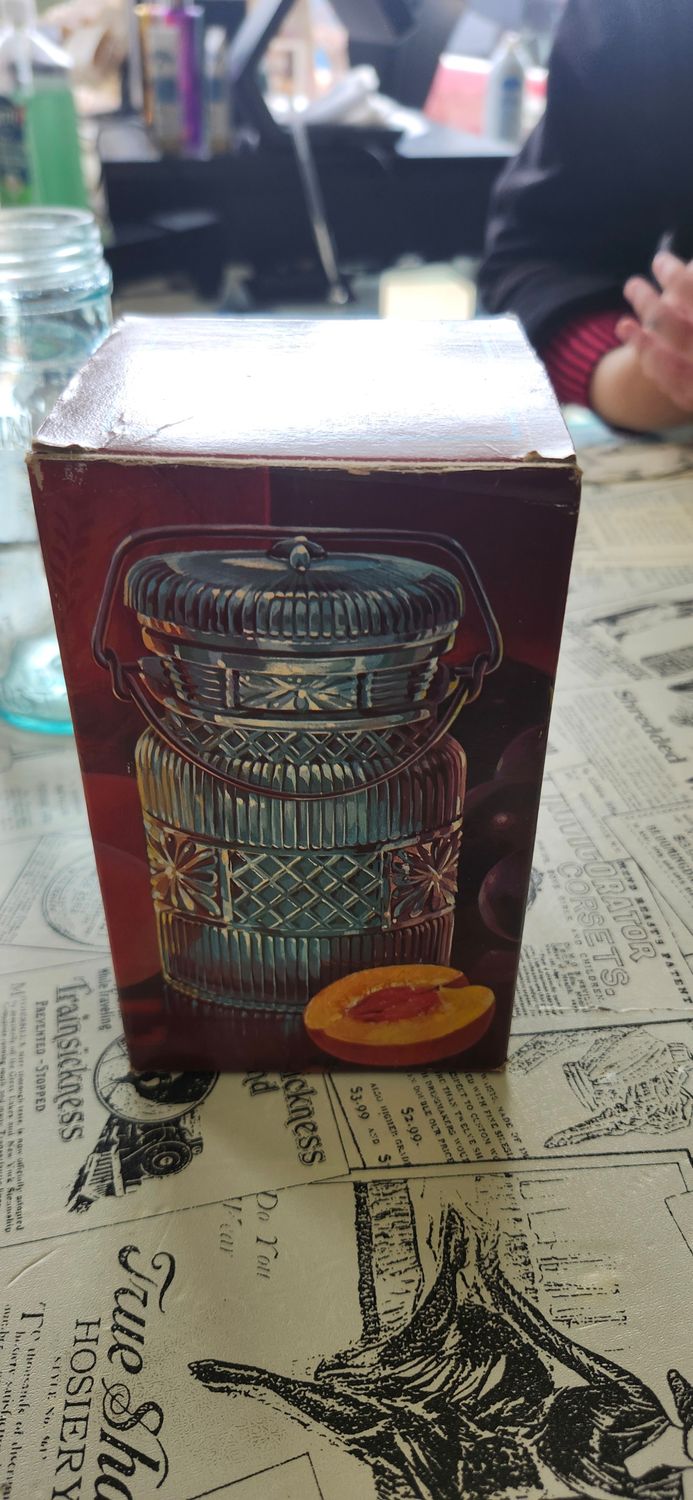 Avon Peaches jar