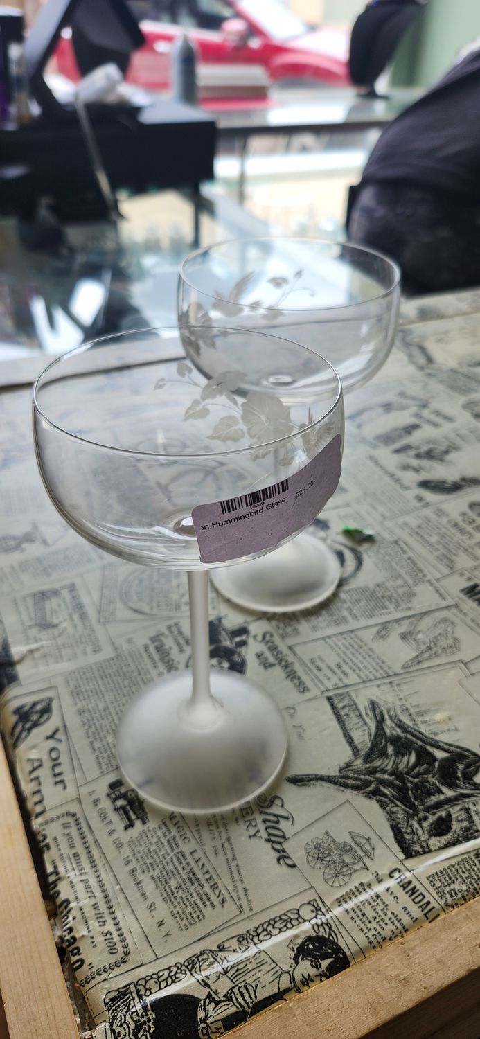 Avon Hummingbird Glass set