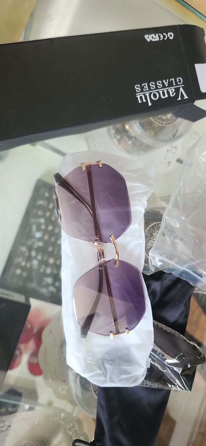 Vanolu glasses