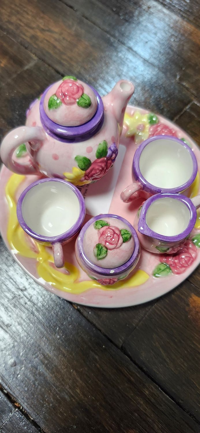 Doll House Pink Tea Set