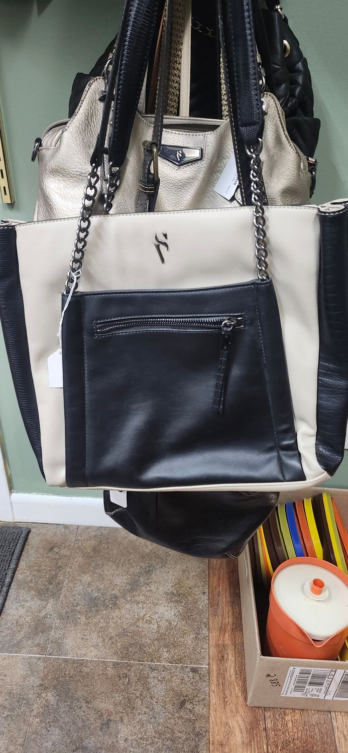 Simply Vera Black And Tan Bag