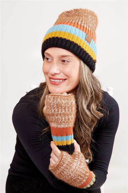STRIPE PATTERN KNITTED BEANIE W/ BUTTONS