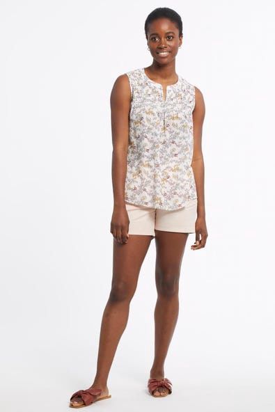 SLEEVELESS SMOCKED BLOUSE