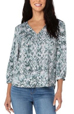 V-NECK 3/4 PUFF SLEEVE BUTTON UP SHIRT