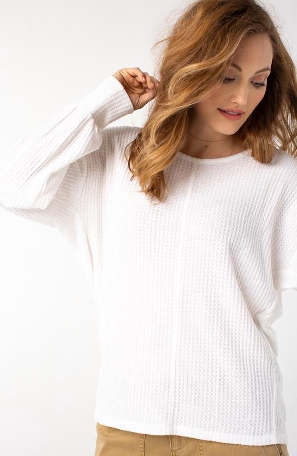 EASY DOLMAN SLEEVE LIGHT SWEATER