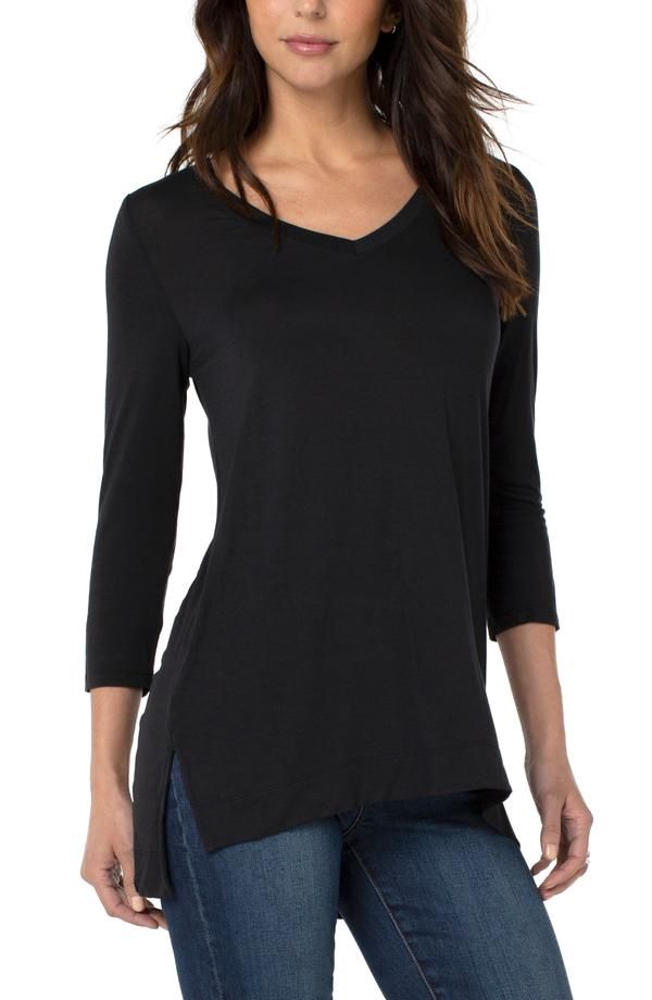 V-NECK 3/4 SLEEVE TOP