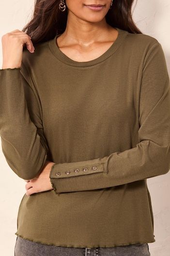 L/S Shirt W/ Button Detail