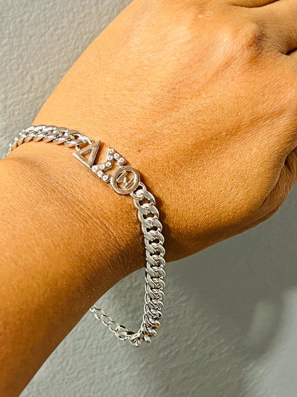 The 9” Cuban Sterling Link Bracelet -