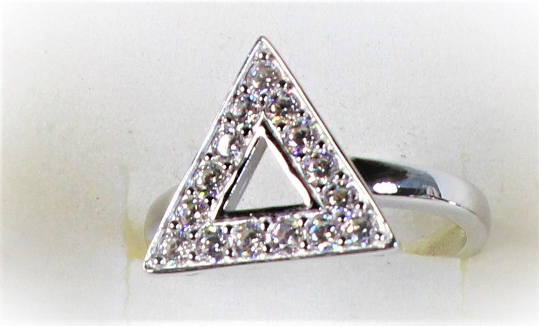 Sterling Silver New Pyramid Ring Large Stones
