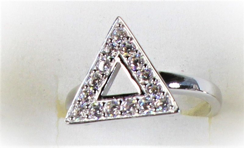 Sterling Silver New Pyramid Ring Large Stones