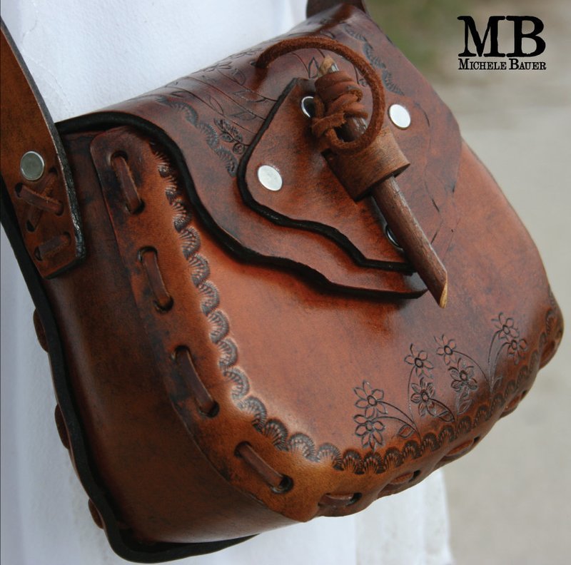 HANDCRAFTED Tooled Leather Saddle Bag Purse Cross Body with Mesquite Closure - Wildflower
