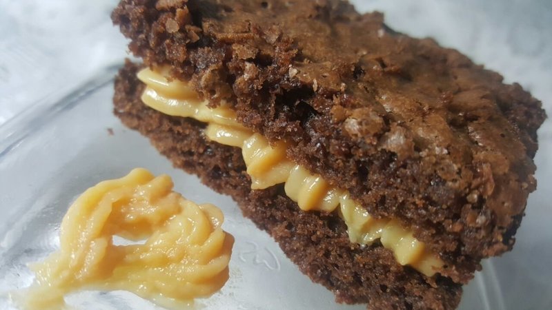 Brownie Recheado com doce de leite