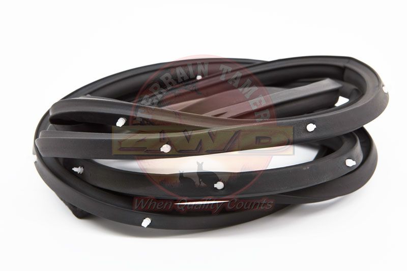 DOOR SEAL FRONT L/H WILL NOT SUIT TROOP CARRIER 2