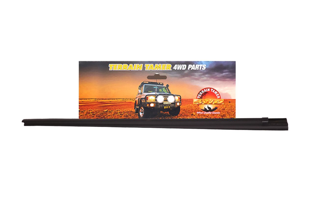 WEATHERSTRIP FRONT DOOR GLASS OUTER R/H SINGLE &amp; XTR CAB