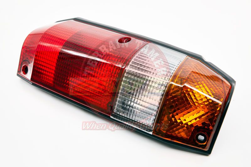 LENS &amp; BODY ASSY REAR R/H TROOP CARRIER