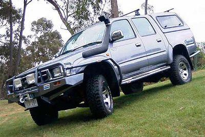 SNORKEL HILUX DIESEL 5LE ENGINE L/H/S MOUNT