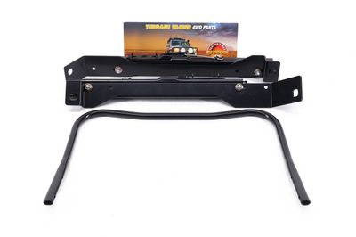 SUSPENSION SEAT FITTING KIT R/H S/C VDJ78,79 1999-08/16