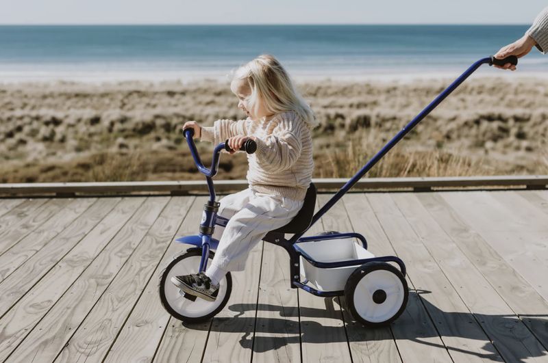 TRI-ANG 2.0 TUFF TRIKE W PUSH BAR
