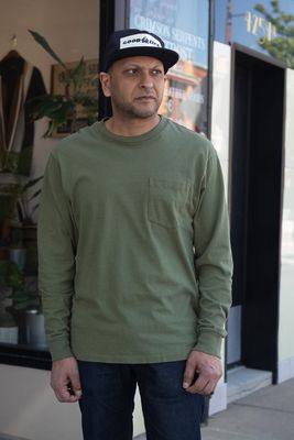 Seeker Long Sleeve Pocket Crewneck