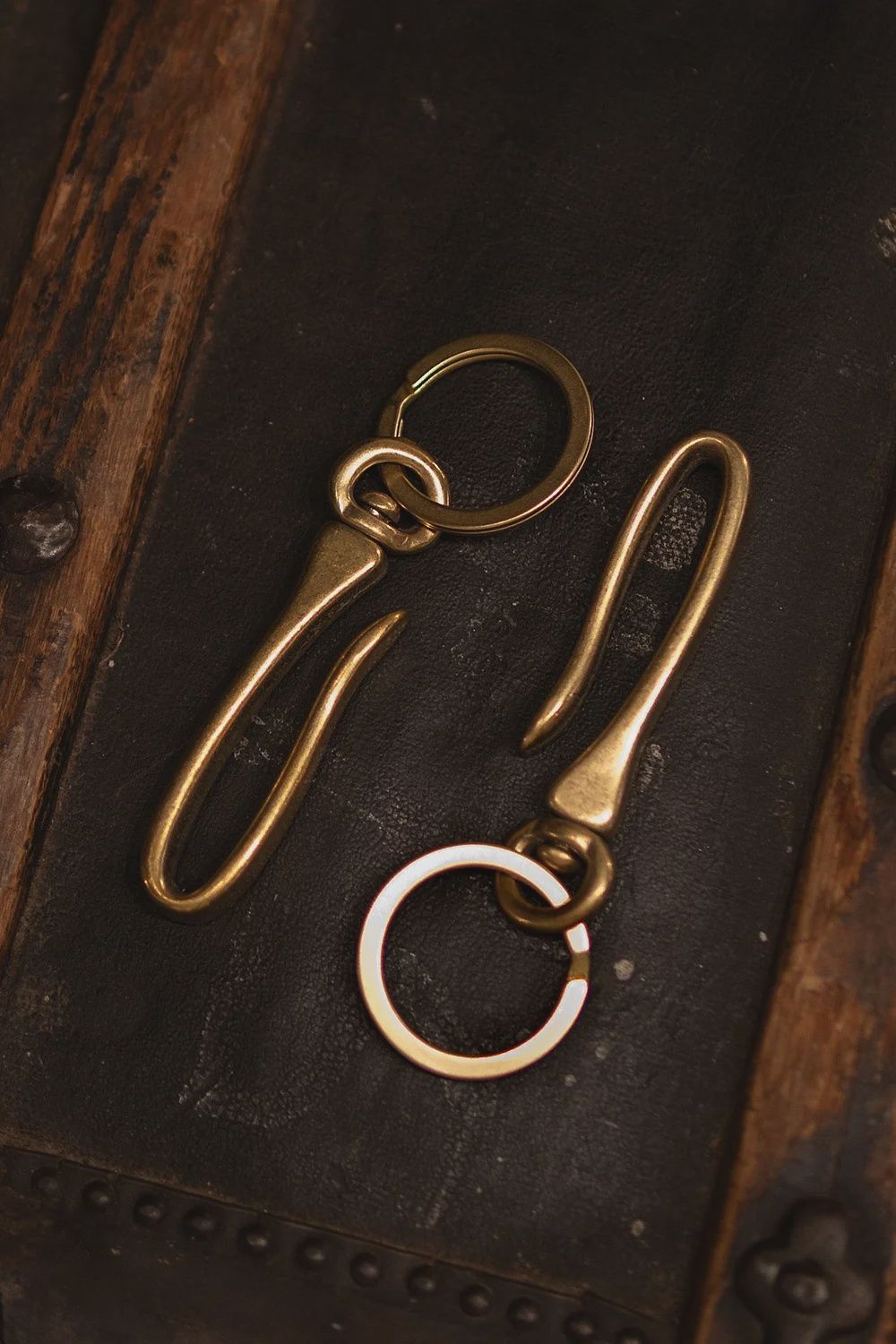 Japanese Swivel Fishhook Keychain - Crimson Serpents Outpost