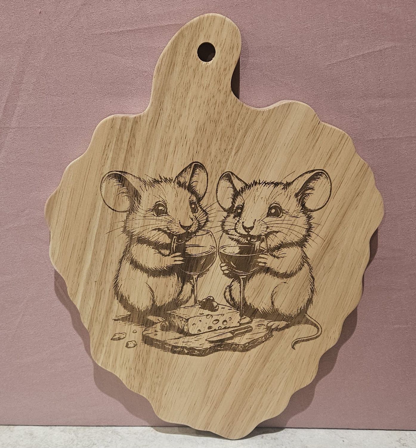Hevea Wood Chopping Board Grape Shape - Mice with wine design
