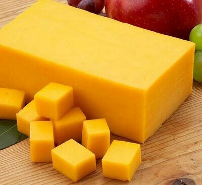 Holsteins Cheddar Cheese +/-220g