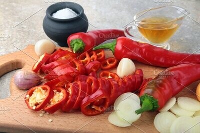 Ouma's Homemade pickled Onions with Chillies