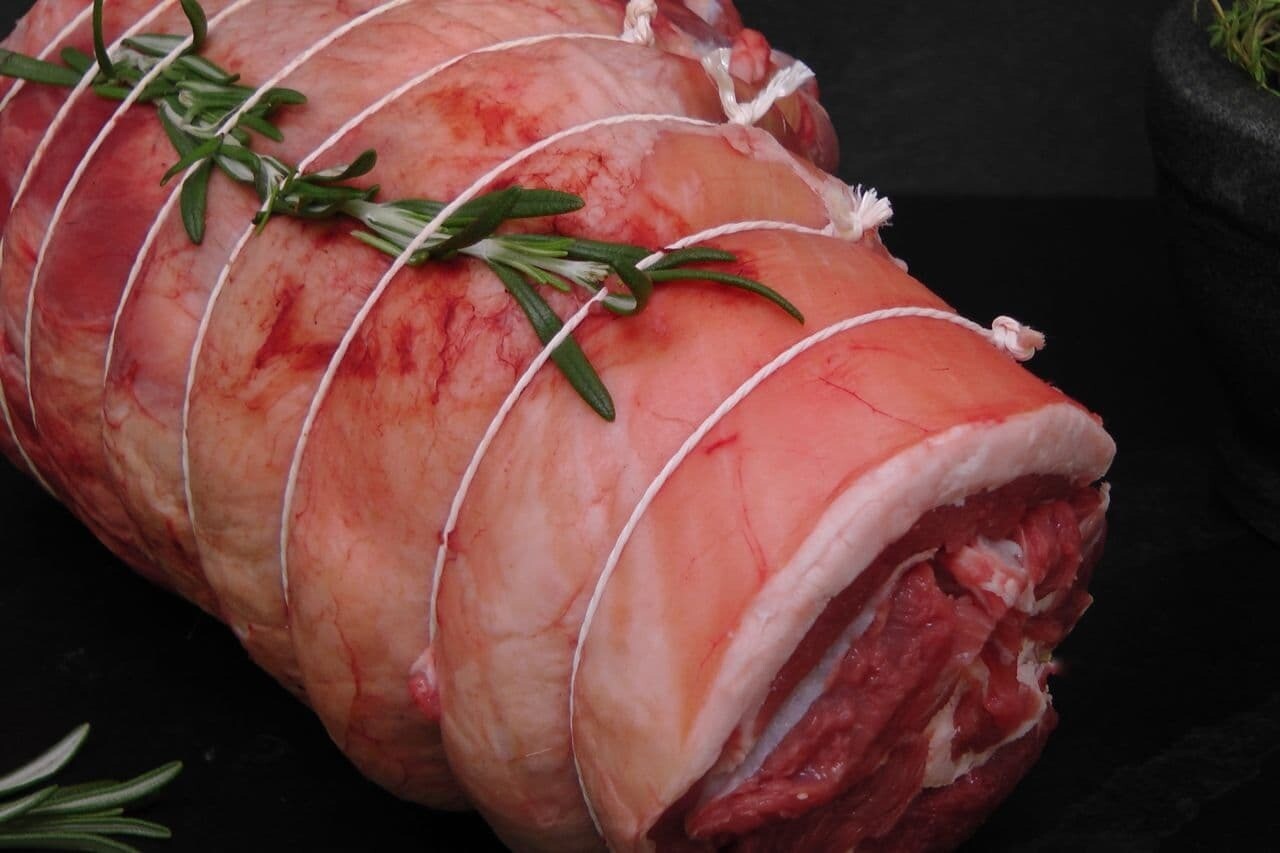Stuffed Rolled Lamb Shoulder (+/-2kg)