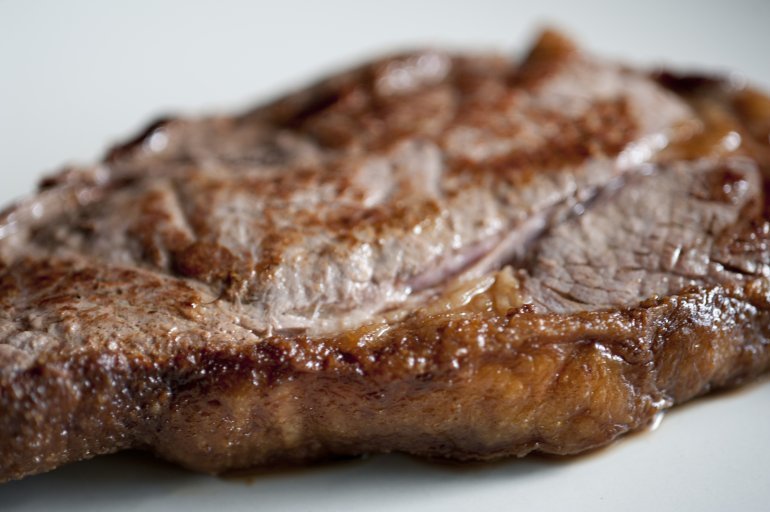 Rump Steak Man-sized 1kg . Centre cut.