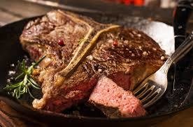 Beef T-Bone Steak. Man Sized (+/-600g)