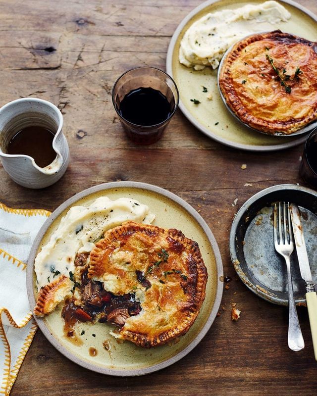 Beef & Onion Pie 180g