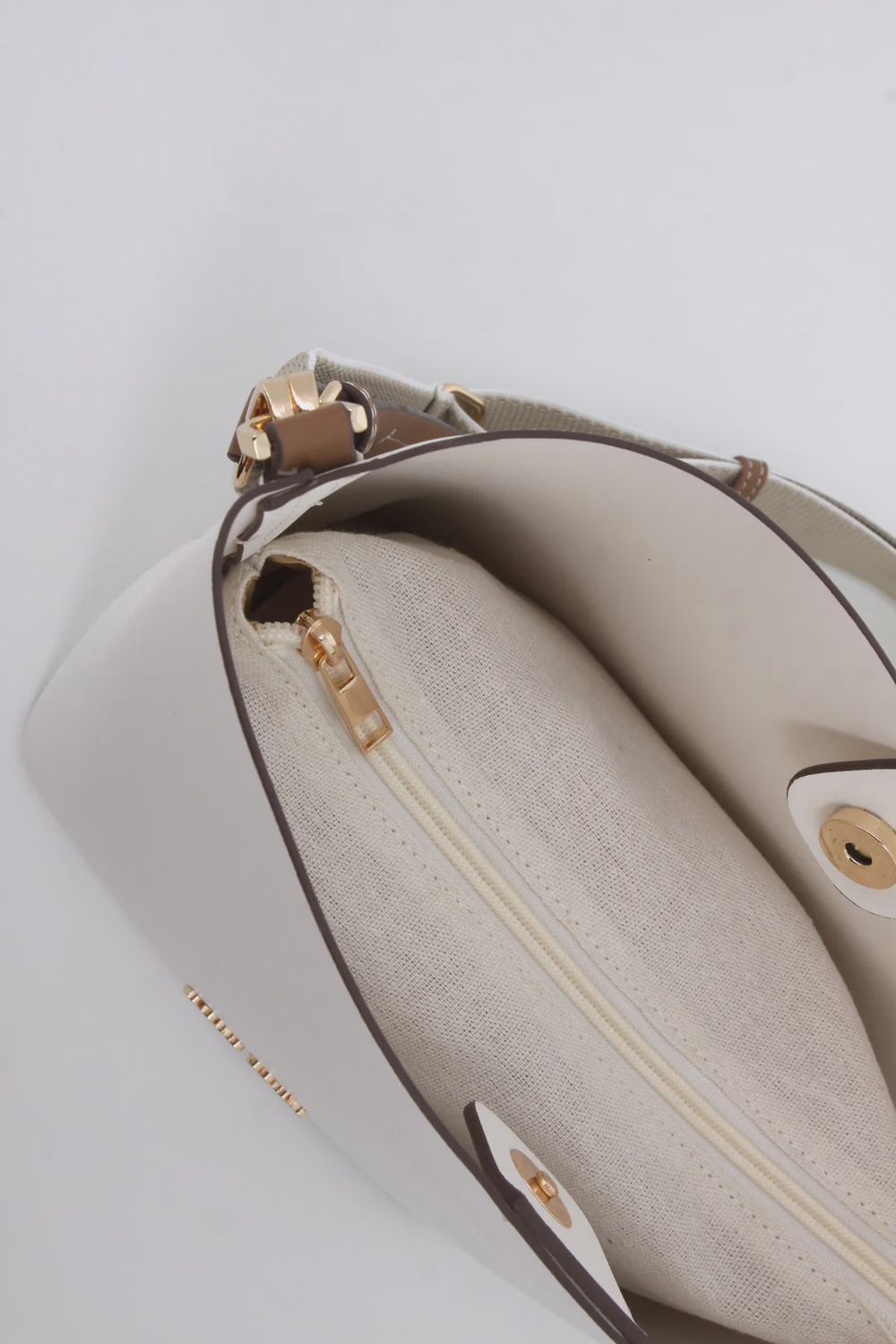 Pierre Cardin - Ella Bucket Bag