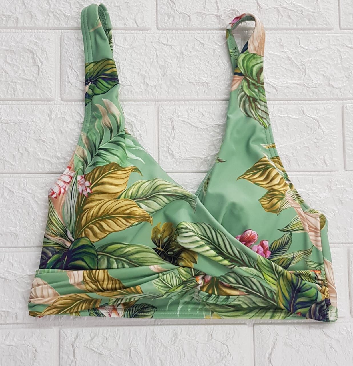 Sea Level - Lost Paradise Green Bra, Colour: Green, Size.: UK 8, Style: Cross Front