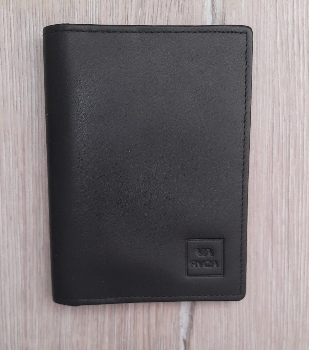 RVCA - Passport Wallet AVYAA00101