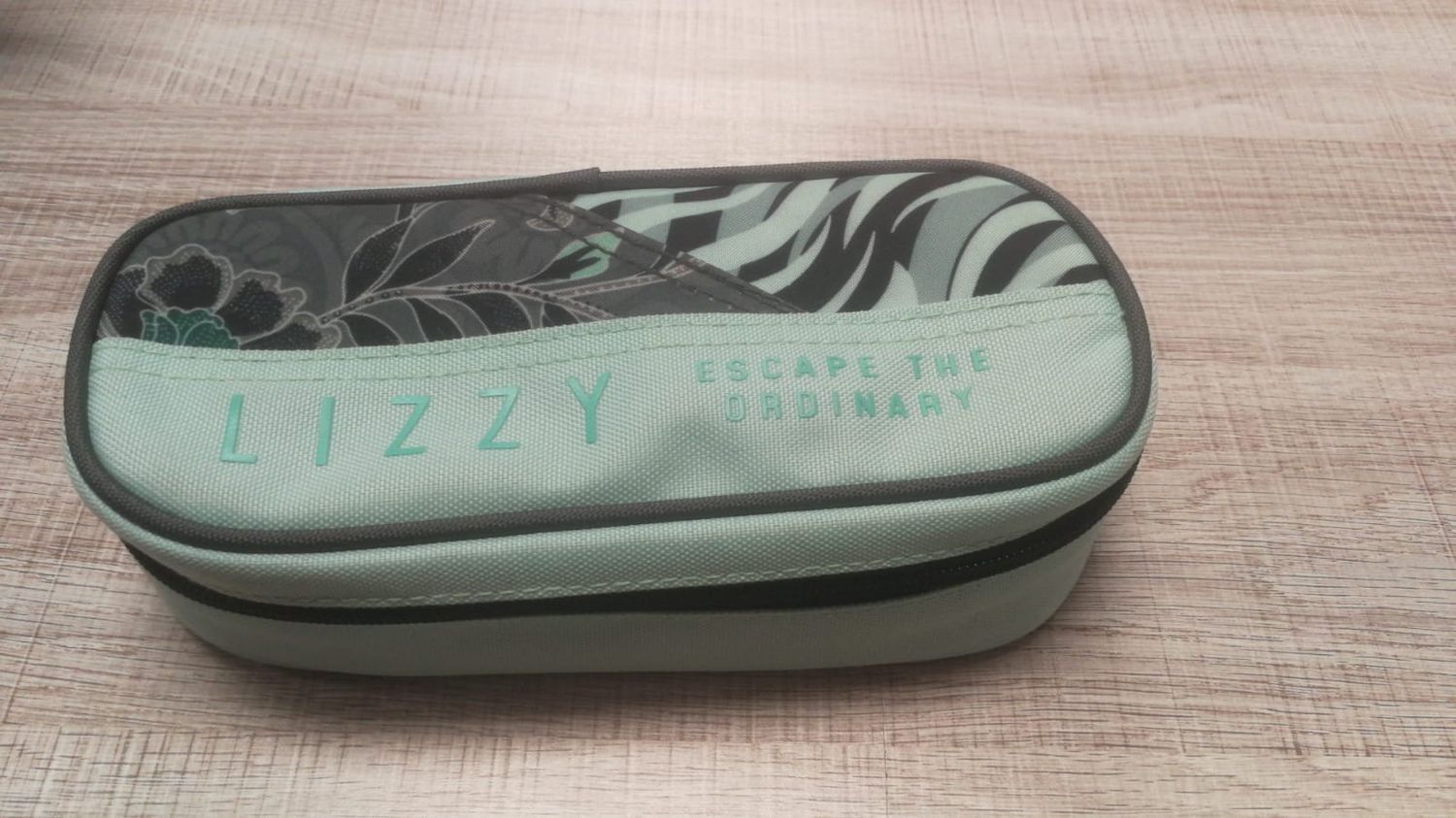 Lizzy - Aila Ladies Nylon Pancil Case -LS20425, Colour: Mint